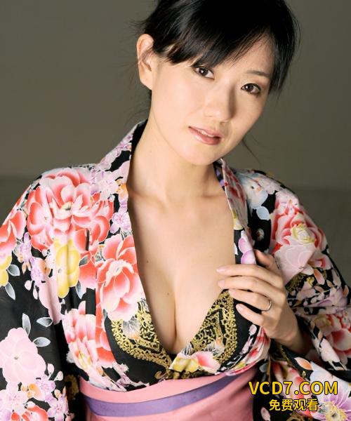 小向まな美